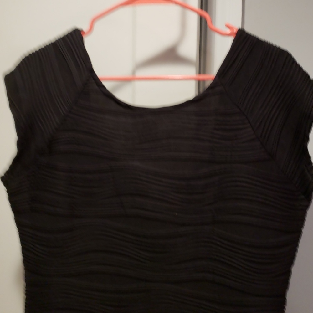 Dress - Picture 2 of 4